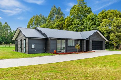 Photo of property in 12 Lancewood Way, Kinloch, Taupo, 3377