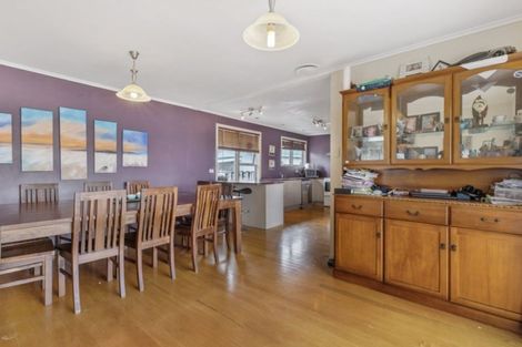 Photo of property in 1/69 Awaroa Road, Helensville, 0800