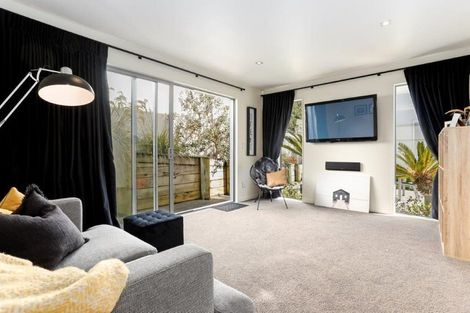 Photo of property in 38a Takutai Avenue, Bucklands Beach, Auckland, 2012