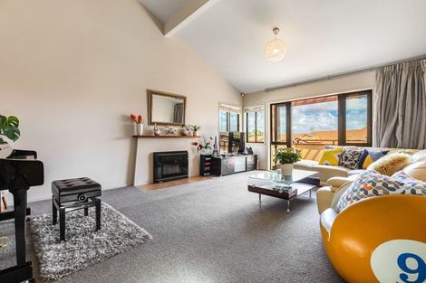 Photo of property in 5/8 Tobago Place, Sunnynook, Auckland, 0620