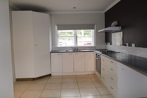 Photo of property in 396 Stokes Valley Road, Stokes Valley, Lower Hutt, 5019