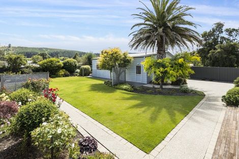 Photo of property in 12 Beaumaris Street, Outram, 9019