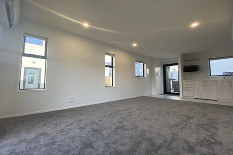 Photo of property in 11/232 Marine Parade, New Brighton, Christchurch, 8061