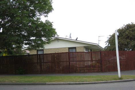 Photo of property in 76 Avondale Road, Avondale, Christchurch, 8061