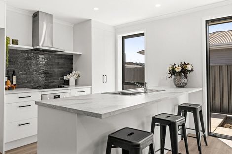 Photo of property in 13a Warwick Crescent, Taradale, Napier, 4112