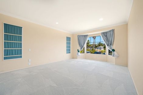 Photo of property in 2/2 Hobie Court, West Harbour, Auckland, 0618