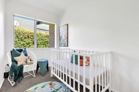 Photo of property in 52 Lysaght Place, Welcome Bay, Tauranga, 3112