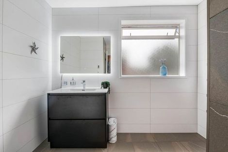 Photo of property in 37 Killarney Avenue, Torbay, Auckland, 0630