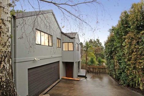 Photo of property in 2/12a Dallinghoe Crescent, Milford, Auckland, 0620