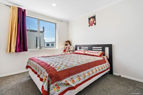 Photo of property in 9 Taupinga Way, Takanini, 2112