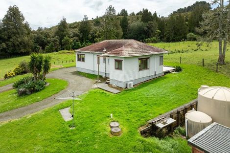 Photo of property in 369 Mangakura Road, Helensville, 0875