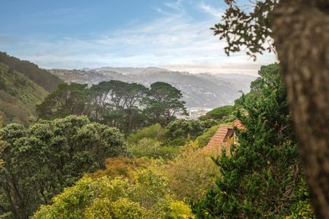 Photo of property in 16 Mariri Road, Kelburn, Wellington, 6012