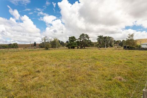 Photo of property in 881 Cowper Road, Dannevirke, 4976