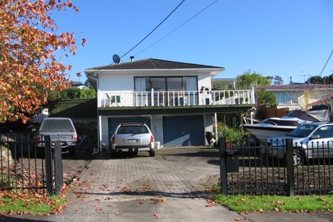 Photo of property in 4 Braebank Lane, Te Atatu South, Auckland, 0610