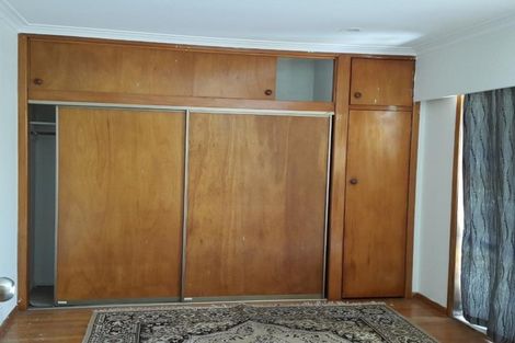 Photo of property in 15 Ellice Road, Totara Vale, Auckland, 0629