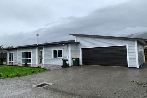Photo of property in 7b Tawa Street, Waikanae, 5036