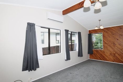 Photo of property in 35 Trevor Hosken Drive, Wiri, Auckland, 2104