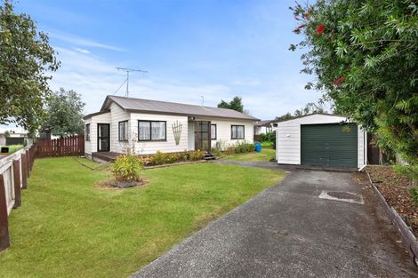 Photo of property in 1 Horlicks Place, Randwick Park, Auckland, 2105