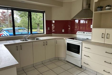 Photo of property in 98 Crystall Road, Pakipaki, Hastings, 4172