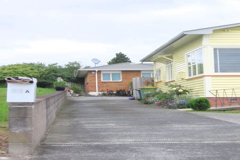 Photo of property in 63a Clayburn Road, Glen Eden, Auckland, 0602