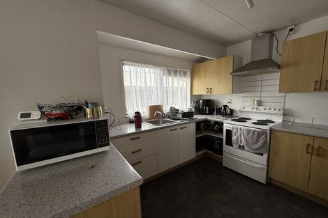 Photo of property in 1/20 Ocean View Road, Northcote, Auckland, 0627