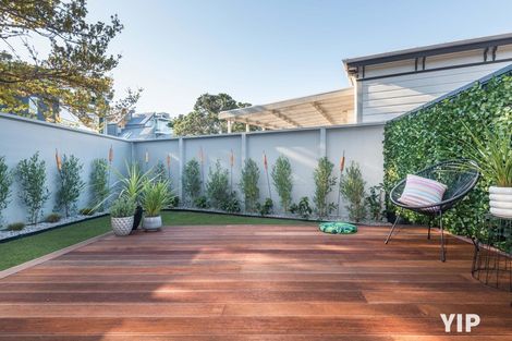 Photo of property in 3 Salmont Place, Kelburn, Wellington, 6012