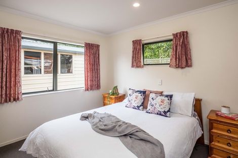 Photo of property in 386b Te Moana Road, Waikanae, 5036