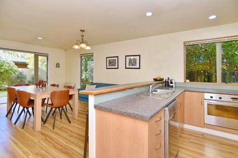 Photo of property in 114b Avonhead Road, Avonhead, Christchurch, 8042