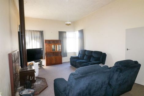 Photo of property in 6 Edward Street, Dannevirke, 4930