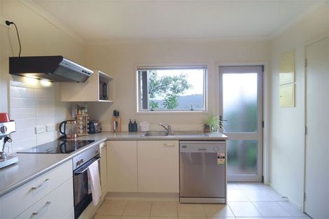 Photo of property in 12/94 Glengarry Road, Glen Eden, Auckland, 0602