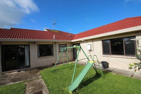 Photo of property in 1 Beragh Place, East Tamaki, Auckland, 2016