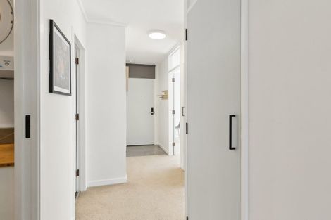 Photo of property in Newman Court Apartments, 2 Newman Terrace, Thorndon, Wellington, 6011