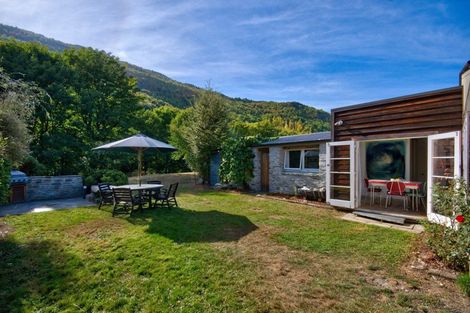 Photo of property in 5 Criterion Street, Arrowtown, 9302