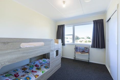 Photo of property in 2 Saint Johns Avenue, Tuakau, 2121