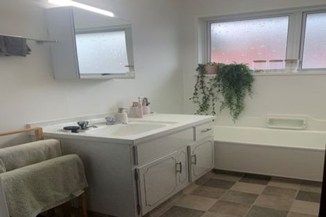 Photo of property in 53 John F Kennedy Drive, Milson, Palmerston North, 4414