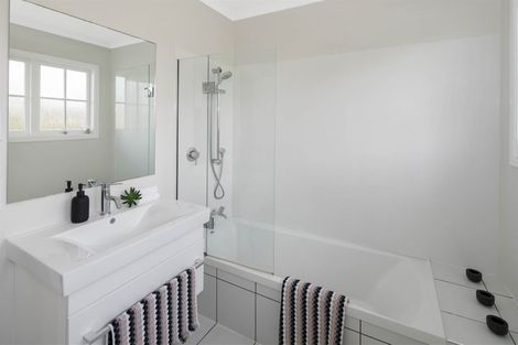 Photo of property in 19 Toporoa View, Ascot Park, Porirua, 5024