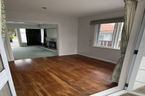 Photo of property in 98 Hillsborough Road, Hillsborough, Auckland, 1042