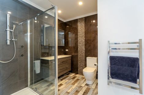 Photo of property in 401 Devon Street East, Strandon, New Plymouth, 4312