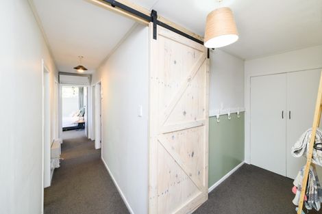 Photo of property in 91 Apollo Parade, Milson, Palmerston North, 4414