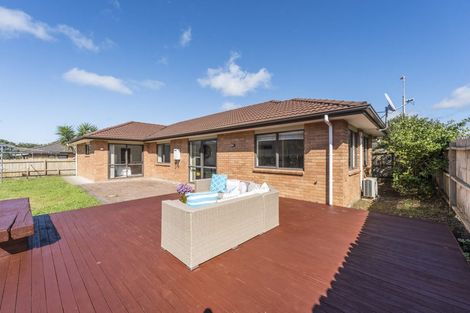 Photo of property in 33 South Kensington Way, Henderson, Auckland, 0612