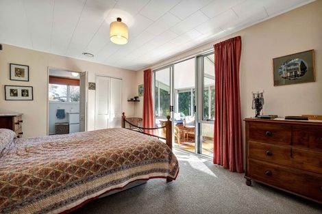 Photo of property in 71 Tarata Road, Inglewood, 4387