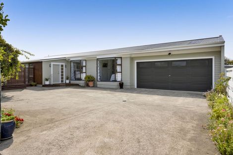 Photo of property in 30a Disraeli Street, Hawera, 4610