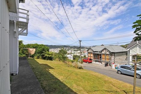 Photo of property in 58 Fairlie Terrace, Kelburn, Wellington, 6021