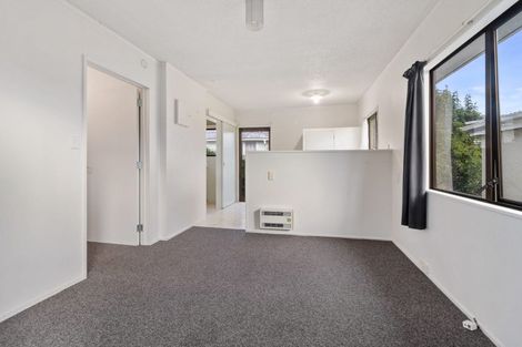 Photo of property in 8a Williams Place, Fairfield, Hamilton, 3214