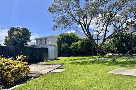 Photo of property in 3/35 Rangitoto Terrace, Milford, Auckland, 0620