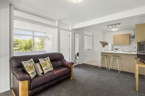 Photo of property in 53 Parr Terrace, Castor Bay, Auckland, 0620
