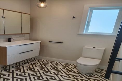 Photo of property in 40 Torridon Road, Miramar, Wellington, 6022