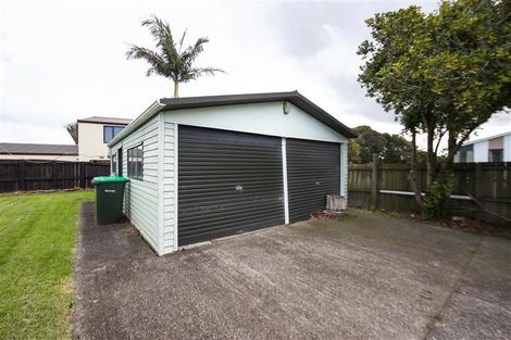 Photo of property in 276 Glenfield Road, Glenfield, Auckland, 0629