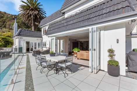 Photo of property in 24 Walter Road, Lowry Bay, Lower Hutt, 5013