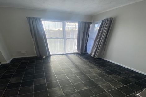 Photo of property in 58 Riverpark Crescent, Henderson, Auckland, 0610